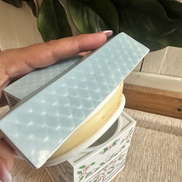 Lenox Spice Village Blue and Green Floral Tea Shoppe Canister - Picture 7 of 9